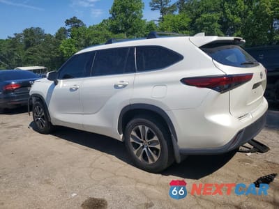 Drugie zdjęcie samochodu z przodu: 2021 TOYOTA HIGHLANDER XLE VIN:5TDGZRBH2MS130974 - miniatura