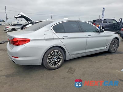 Trzecie zdjęcie samochodu z tyłu: 2018 BMW 530XE VIN:WBAJB1C50JB083721 - miniatura