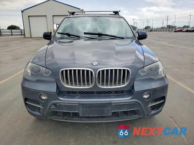 Piąte zdjęcie samochodu w środku: 2011 BMW X5 XDRIVE35D VIN:5UXZW0C59BL656369 - miniatura