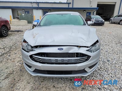 Piąte zdjęcie samochodu w środku: 2017 FORD FUSION SE VIN:3FA6P0H7XHR145765 - miniatura