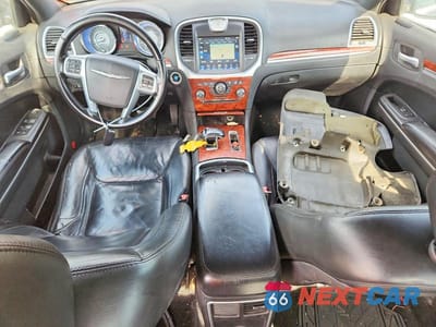 Zdjęcie 8 z 12 samochodu: 2013 CHRYSLER 300 VIN:2C3CCARG8DH519572 - miniatura