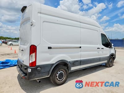 Trzecie zdjęcie samochodu z tyłu: 2024 FORD TRANSIT T-250 VIN:1FTBR1X82RKA44082 - miniatura