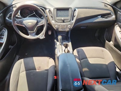 Zdjęcie 8 z 12 samochodu: 2017 CHEVROLET MALIBU LT VIN:1G1ZE5ST1HF204742 - miniatura