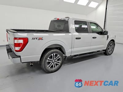 Trzecie zdjęcie samochodu z tyłu: 2023 FORD F150 SUPERCREW VIN:1FTEW1CP7PKD14665 - miniatura