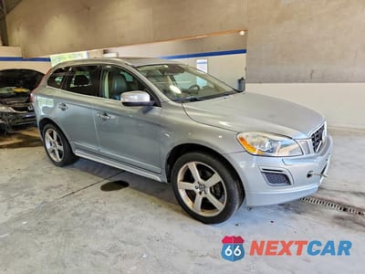Czwarte zdjęcie samochodu z boku: 2012 VOLVO XC60 T6 VIN:YV4902DZ4C2257843 - miniatura