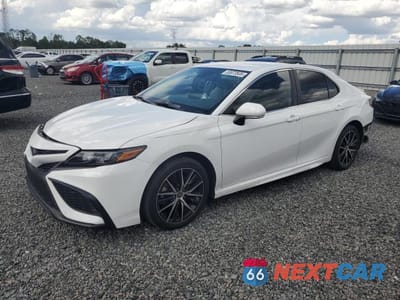 2024 TOYOTA CAMRY SE 4T1T11AK9RU854423 - główne zdjęcie licytacji z USA - miniatura