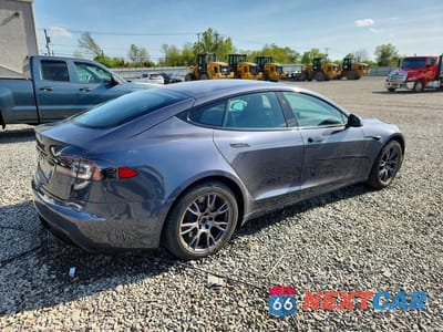 Trzecie zdjęcie samochodu z tyłu: 2021 TESLA MODEL S VIN:5YJSA1E55MF442103 - miniatura