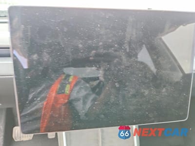 Zdjęcie 9 z 12 samochodu: 2026 TESLA MODEL Y VIN:7SAYGDED7TA461039 - miniatura