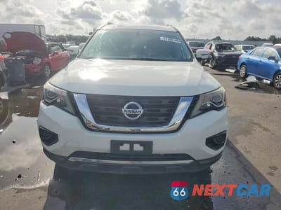 Piąte zdjęcie samochodu w środku: 2018 NISSAN PATHFINDER S VIN:5N1DR2MM9JC641840 - miniatura