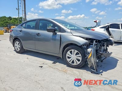 Czwarte zdjęcie samochodu z boku: 2025 NISSAN VERSA S VIN:3N1CN8DV6SL886644 - miniatura