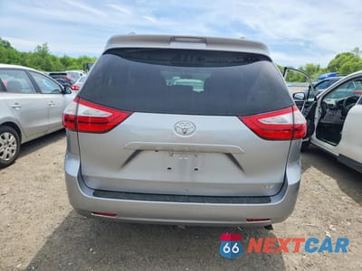 Zdjęcie 6 z 13 samochodu: 2017 TOYOTA SIENNA LE VIN:5TDKZ3DC7HS875654 - miniatura