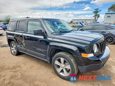 Czwarte zdjęcie samochodu z boku: 2016 JEEP PATRIOT LATITUDE VIN:1C4NJRFBXGD696790 - miniatura