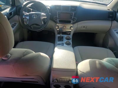 Zdjęcie 8 z 12 samochodu: 2013 TOYOTA HIGHLANDER PLUS VIN:5TDZA3EH3DS039625 - miniatura