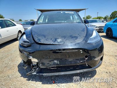 Piąte zdjęcie samochodu w środku: 2022 TESLA MODEL Y VIN:7SAYGDEE6NF428581 - miniatura