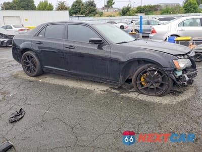 Czwarte zdjęcie samochodu z boku: 2012 CHRYSLER 300 S VIN:2C3CCADT7CH163800 - miniatura