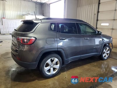 Trzecie zdjęcie samochodu z tyłu: 2019 JEEP COMPASS LATITUDE VIN:3C4NJCBB9KT855708 - miniatura