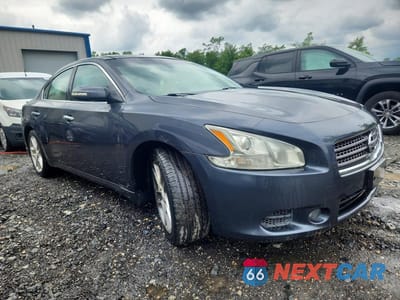 Czwarte zdjęcie samochodu z boku: 2010 NISSAN MAXIMA 3.5 S VIN:1N4AA5AP5AC844437 - miniatura