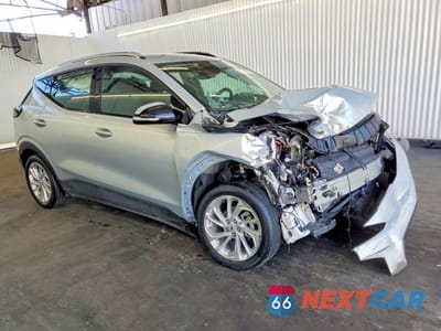 Czwarte zdjęcie samochodu z boku: 2023 CHEVROLET BOLT EUV LT VIN:1G1FY6S01P4190390 - miniatura