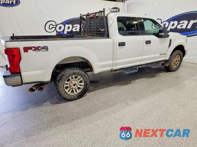 Trzecie zdjęcie samochodu z tyłu: 2019 FORD F250 SUPER DUTY VIN:1FT7W2BT5KEF05537 - miniatura
