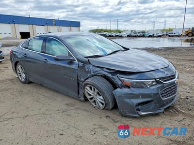 Czwarte zdjęcie samochodu z boku: 2017 CHEVROLET MALIBU LT VIN:1G1ZE5ST4HF213340 - miniatura