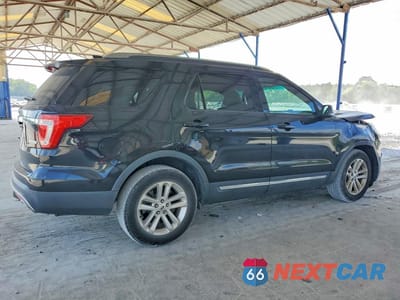 Trzecie zdjęcie samochodu z tyłu: 2017 FORD EXPLORER XLT VIN:1FM5K7DHXHGB38037 - miniatura