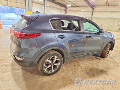 Trzecie zdjęcie samochodu z tyłu: 2020 KIA SPORTAGE LX VIN:KNDPMCAC0L7764102 - miniatura