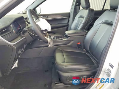 Zdjęcie 7 z 13 samochodu: 2026 JEEP GRAND CHEROKEE LIMITED VIN:1C4RJHBR7TC248859 - miniatura
