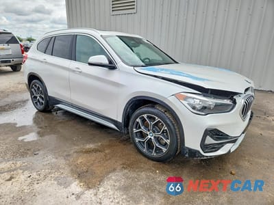 Czwarte zdjęcie samochodu z boku: 2020 BMW X1 SDRIVE28I VIN:WBXJG7C01L5R93829 - miniatura