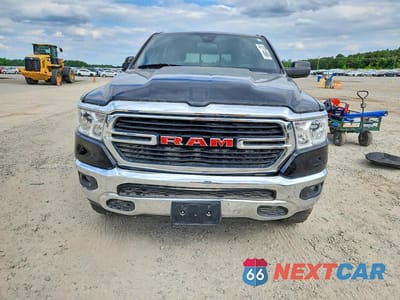 Piąte zdjęcie samochodu w środku: 2021 RAM 1500 BIG HORN VIN:1C6RRFFGXMN605759 - miniatura