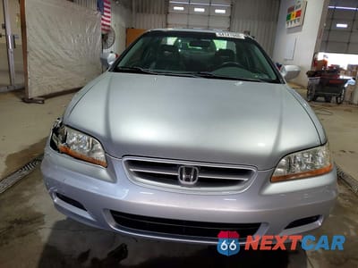 Piąte zdjęcie samochodu w środku: 2001 HONDA ACCORD EX VIN:1HGCG22501A033249 - miniatura