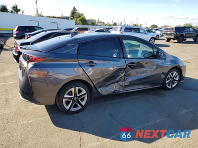 Trzecie zdjęcie samochodu z tyłu: 2018 TOYOTA PRIUS THREE TOURING VIN:JTDKARFU8J3065912 - miniatura