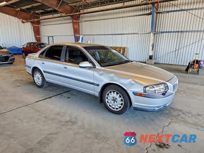 Czwarte zdjęcie samochodu z boku: 2000 VOLVO S80 VIN:YV1TS94D9Y1143117 - miniatura