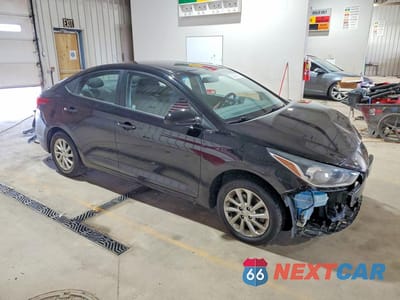 Czwarte zdjęcie samochodu z boku: 2018 HYUNDAI ACCENT SEL VIN:3KPC24A33JE017973 - miniatura