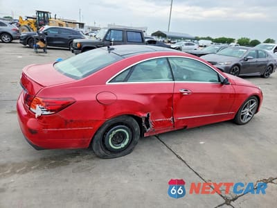 Trzecie zdjęcie samochodu z tyłu: 2014 MERCEDES-BENZ E 350 VIN:WDDKJ5KB0EF235140 - miniatura