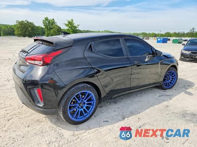Trzecie zdjęcie samochodu z tyłu: 2020 HYUNDAI VELOSTER 2.0L VIN:KMHTG6AF2LU021942 - miniatura