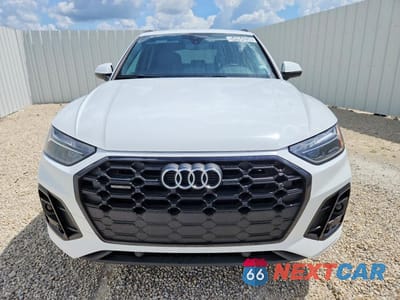 Piąte zdjęcie samochodu w środku: 2025 AUDI Q5 PREMIUM 45 VIN:WA1GAAFY3S2021358 - miniatura