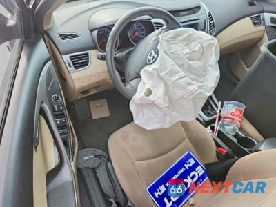 Zdjęcie 8 z 12 samochodu: 2016 HYUNDAI ELANTRA SE VIN:KMHDH4AE8GU636532 - miniatura