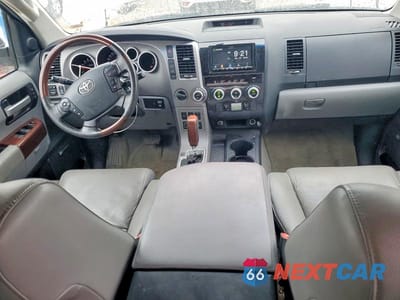 Zdjęcie 8 z 14 samochodu: 2011 TOYOTA SEQUOIA PLATINUM VIN:5TDDW5G16BS054690 - miniatura