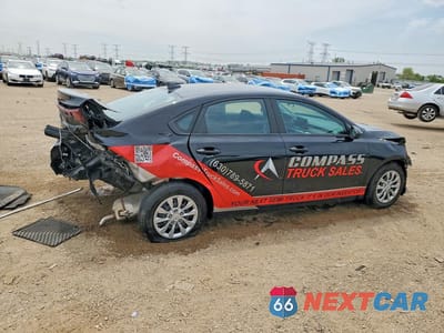 Trzecie zdjęcie samochodu z tyłu: 2023 KIA FORTE LX VIN:3KPF24AD6PE621855 - miniatura