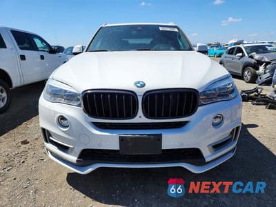Piąte zdjęcie samochodu w środku: 2017 BMW X5 XDRIVE35I VIN:5UXKR0C30H0X81603 - miniatura
