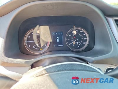 Zdjęcie 9 z 12 samochodu: 2018 HYUNDAI TUCSON VALUE VIN:KM8J33A23JU699644 - miniatura
