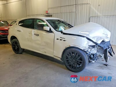 Czwarte zdjęcie samochodu z boku: 2022 MASERATI LEVANTE MODENA VIN:ZN661YUM6NX402749 - miniatura