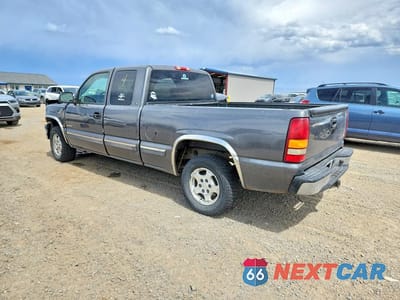 Drugie zdjęcie samochodu z przodu: 1999 CHEVROLET SILVERADO K1500 VIN:1GCEK19V9XE109820 - miniatura