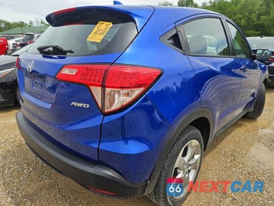 Czwarte zdjęcie samochodu z boku: 2018 HONDA HR-V LX VIN:3CZRU6H3XJG729613 - miniatura