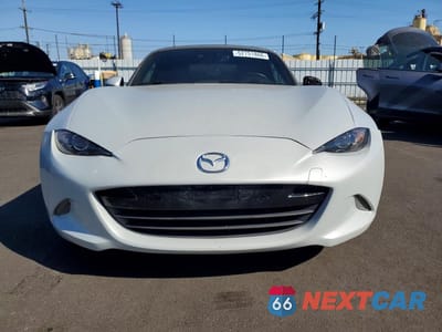 Piąte zdjęcie samochodu w środku: 2018 MAZDA MX-5 MIATA GRAND TOURING VIN:JM1NDAD75J0202261 - miniatura