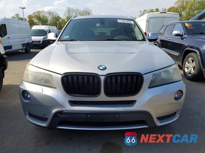 Piąte zdjęcie samochodu w środku: 2011 BMW X3 XDRIVE28I VIN:5UXWX5C59BL701923 - miniatura
