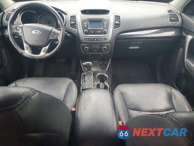 Zdjęcie 8 z 12 samochodu: 2015 KIA SORENTO LX VIN:5XYKTCA69FG631868 - miniatura