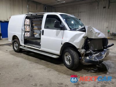 Czwarte zdjęcie samochodu z boku: 2025 GMC SAVANA G2500 VIN:1GTW7AFP8S1185329 - miniatura