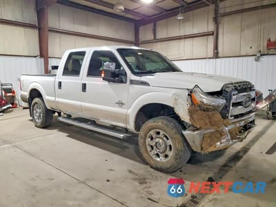 Czwarte zdjęcie samochodu z boku: 2015 FORD F350 SUPER DUTY VIN:1FT8W3BT0FEA61984 - miniatura
