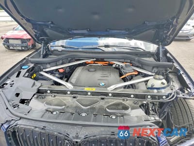 Zdjęcie 11 z 12 samochodu: 2026 BMW X5 XDRIVE50E VIN:5UX43EU09T9084138 - miniatura